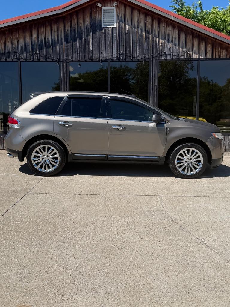 2012 Lincoln MKX FWD's photo