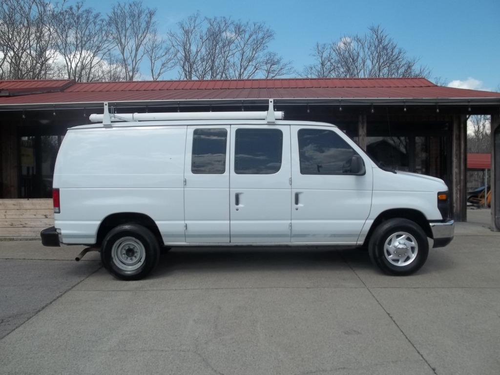 2013 Ford E-Series Econoline Van Commercial's photo