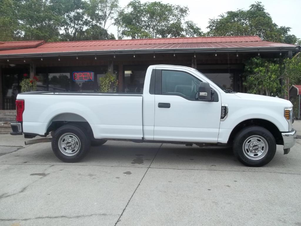 2018 Ford F-250 Super Duty XL's photo