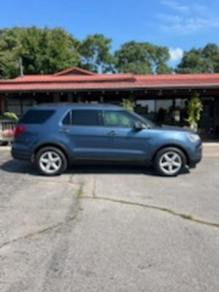 2018 Ford Explorer Base's photo