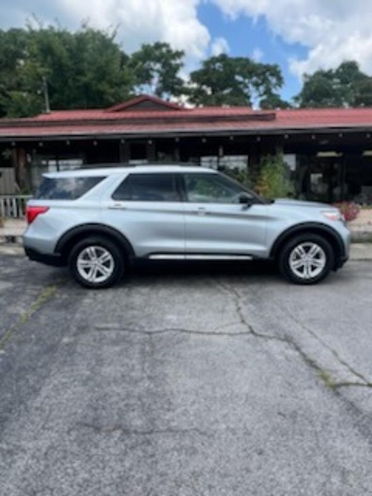 2020 Ford Explorer XLT's photo