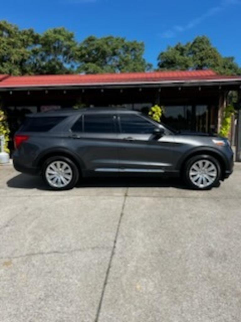 2020 Ford Explorer XLT's photo